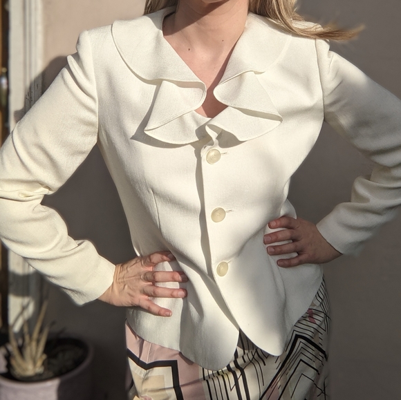 Preppy Ruffle Collar Blazer - Picture 2 of 7